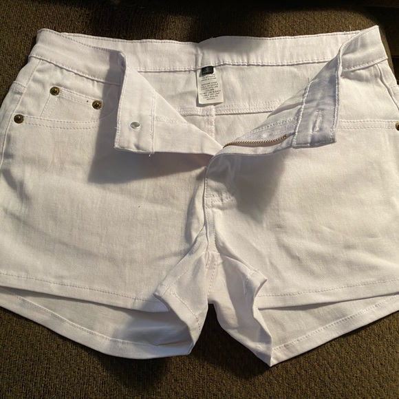 White denim shirts size small - Picture 3 of 3